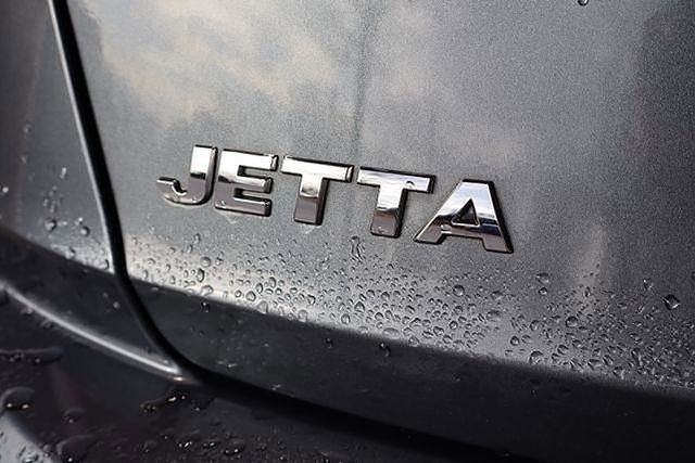 Used 2021 Volkswagen Jetta R-Line w/ R-Line Cold Weather Package image 36