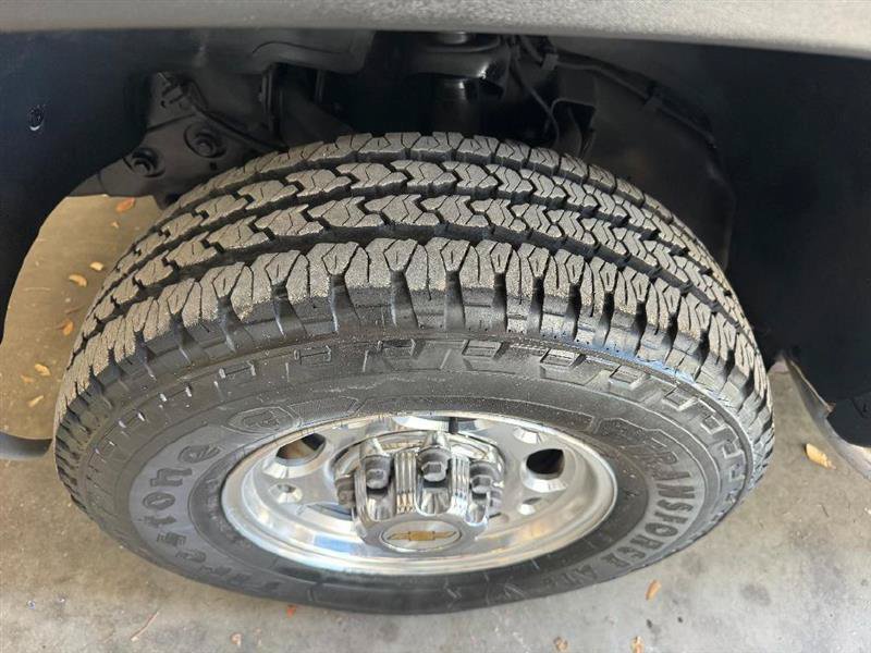 Used 2003 Chevrolet Silverado 2500 LS w/ Skid Plate Package AWD/4WD image 27