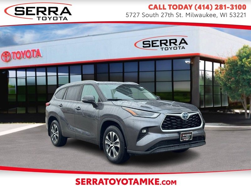 Used 2023 Toyota Highlander XLE image 1