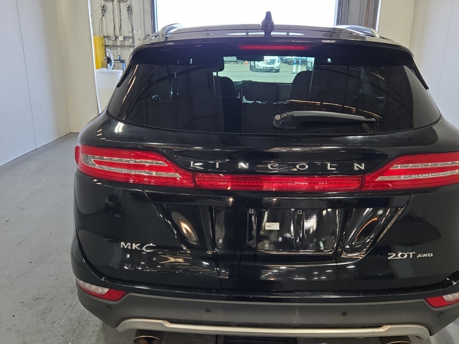 Used 2017 Lincoln MKC Select w/ Select Plus Package AWD/4WD image 4
