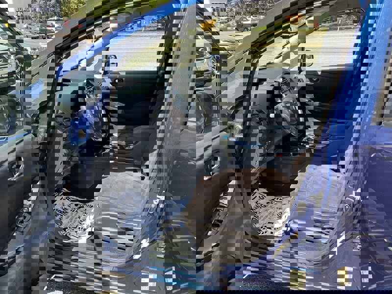 Used 2017 Nissan Leaf SV image 15