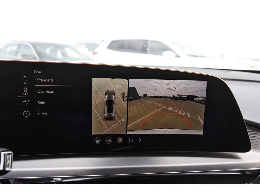 New 2026 Cadillac Lyriq Luxury image 17