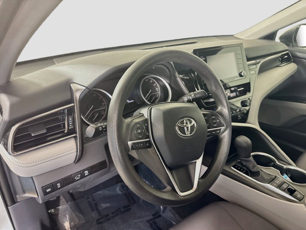 Used 2022 Toyota Camry LE AWD/4WD image 21