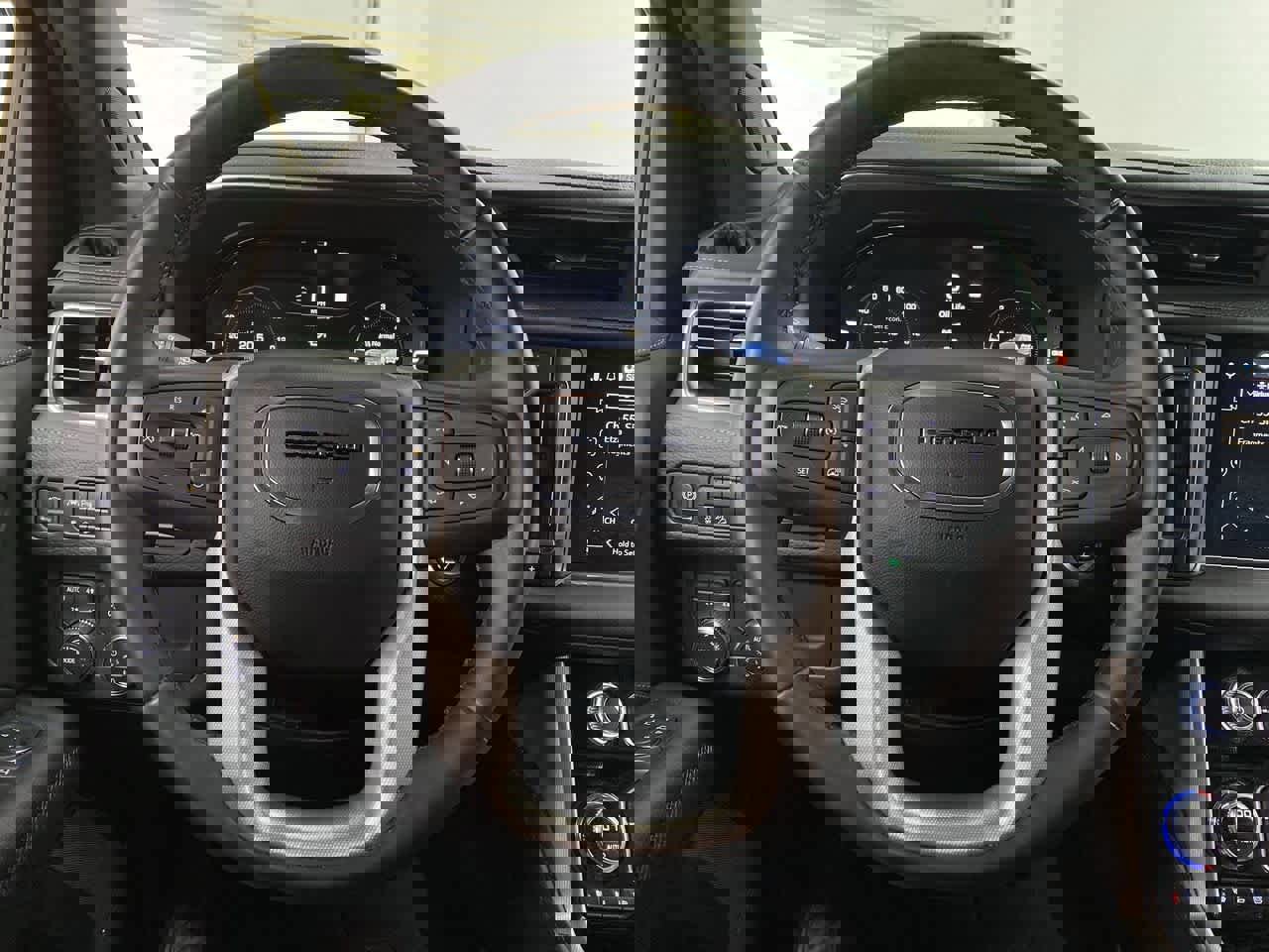 Used 2024 GMC Yukon Denali image 19