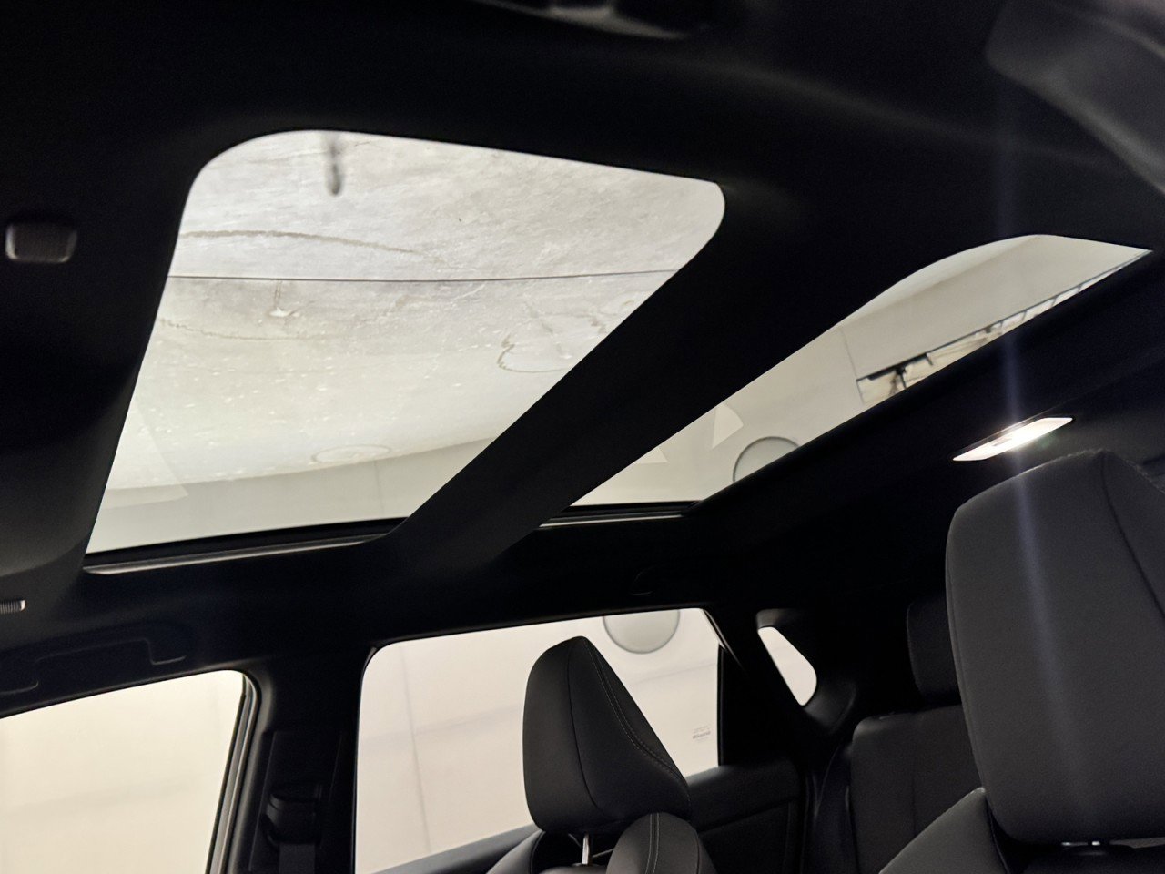 Used 2024 Toyota bZ4X XLE image 17