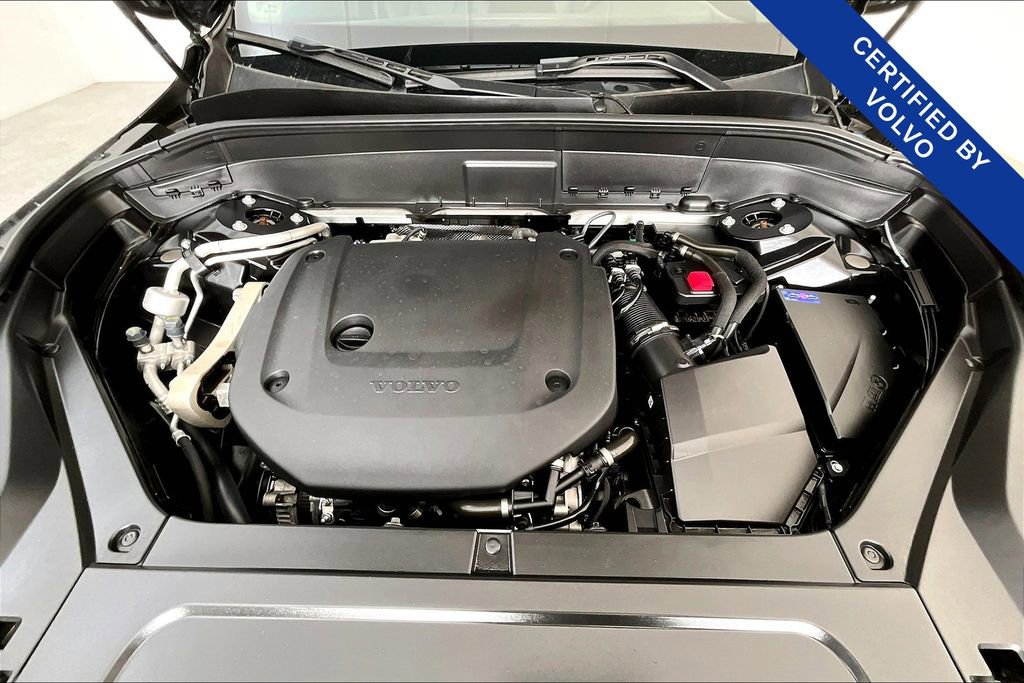 Used 2023 Volvo XC90 B6 Plus image 12