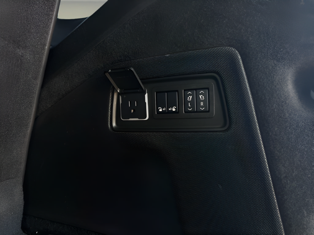 Used 2025 Cadillac Escalade V w/ LPO, Floor Liner Package AWD/4WD image 26