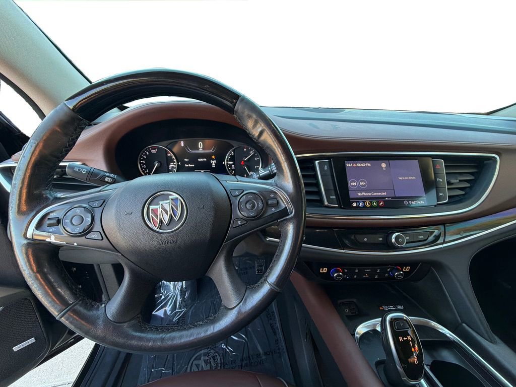 Used 2021 Buick Enclave Avenir w/ Avenir Technology Package image 22