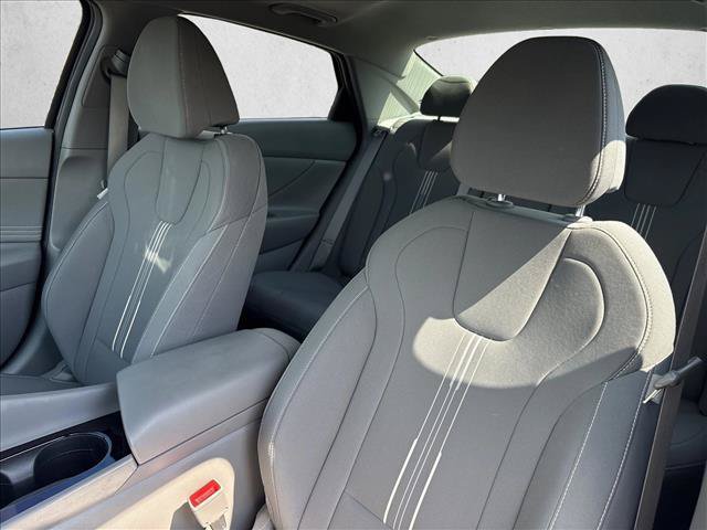 Used 2022 Hyundai Elantra SEL w/ Convenience + Premium Package FWD image 20
