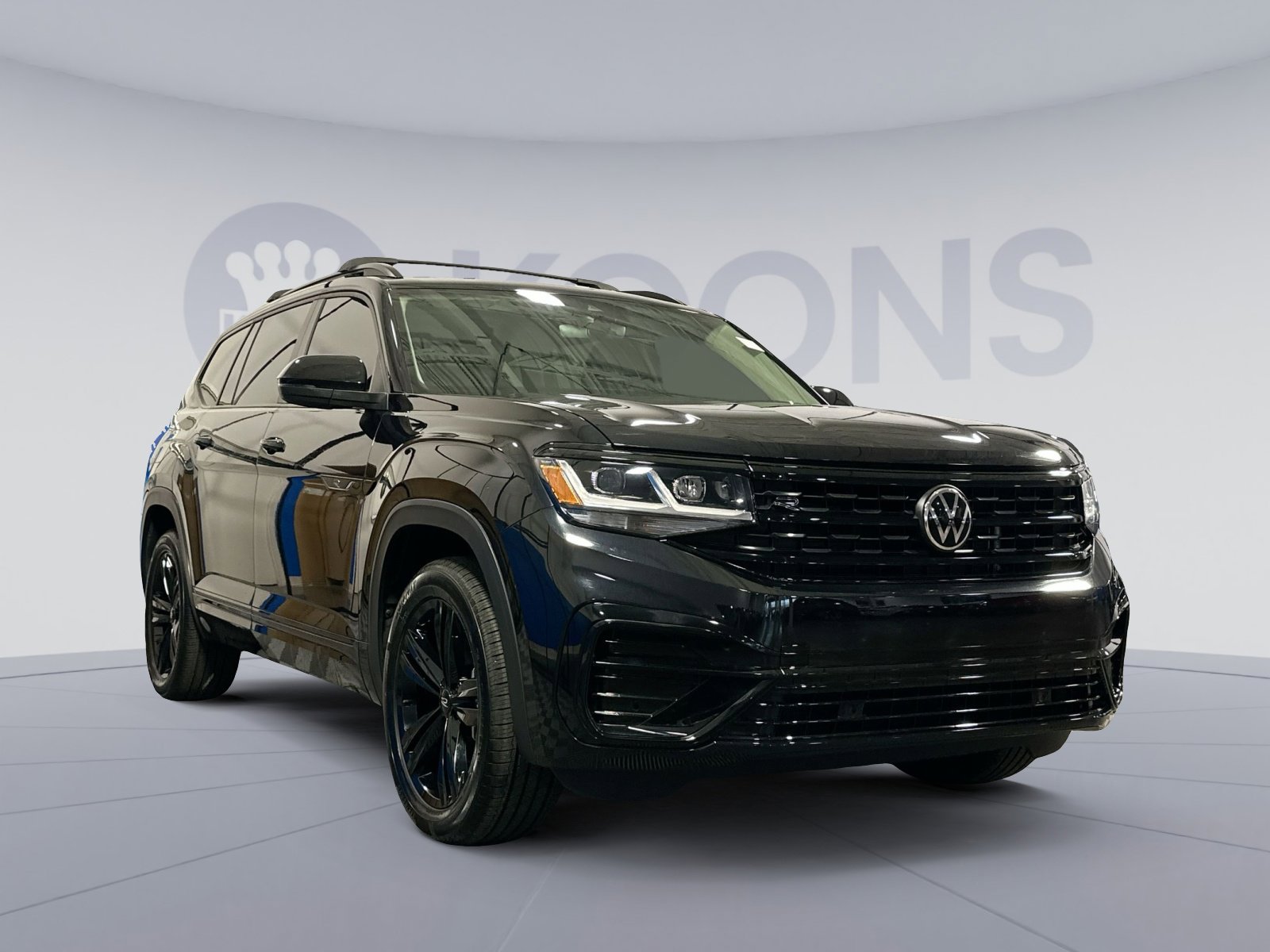 Used 2023 Volkswagen Atlas SEL R-Line image 10