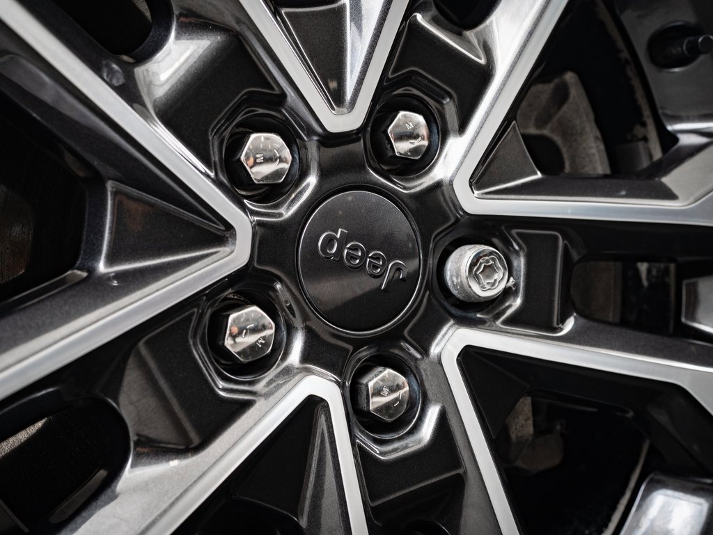 Used 2022 Jeep Grand Cherokee Overland image 8