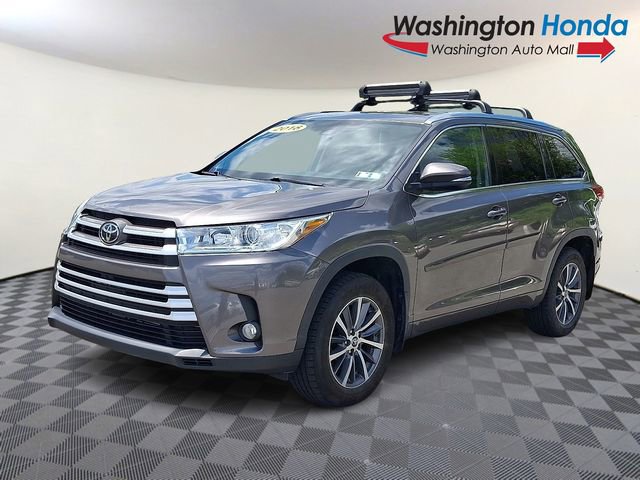 Used 2018 Toyota Highlander XLE AWD/4WD image 3