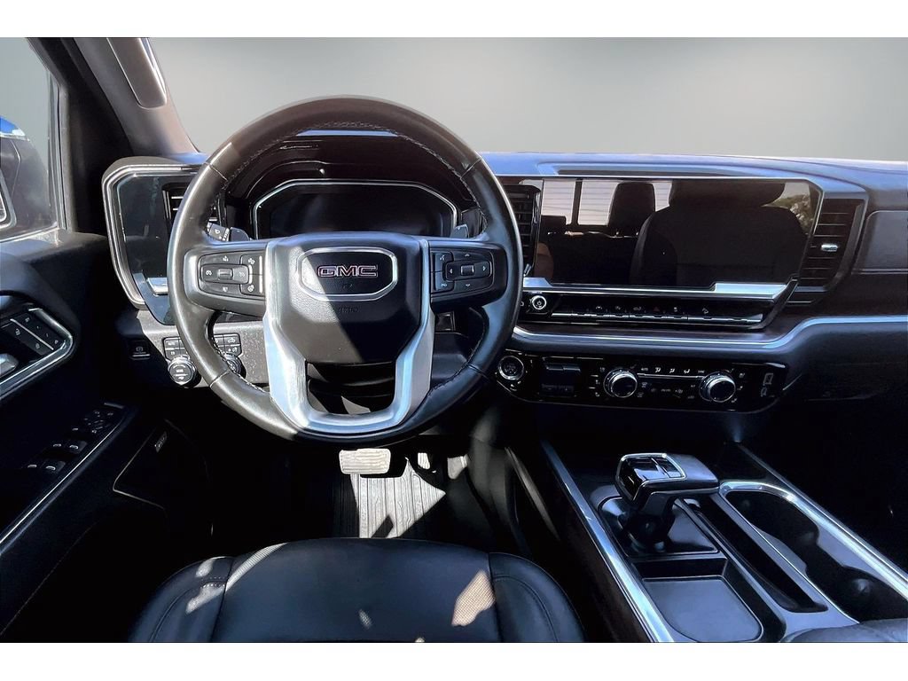 Used 2024 GMC Sierra 1500 SLT w/ SLT Premium Package AWD/4WD image 9