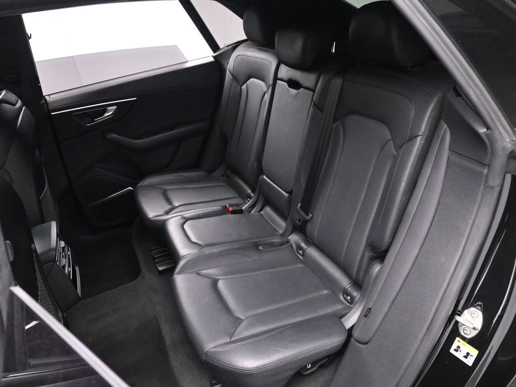 Used 2023 Audi Q8 Prestige w/ Prestige Package AWD/4WD image 19