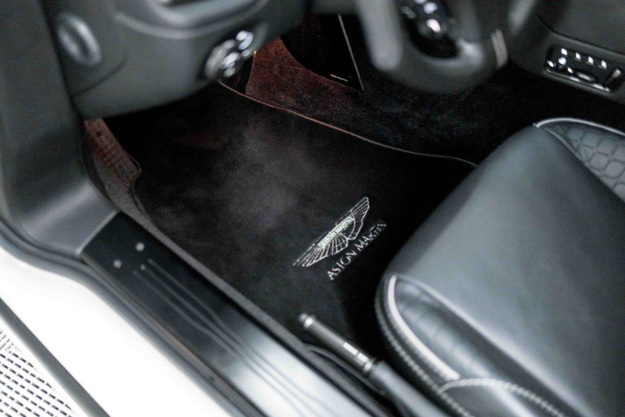 Used 2016 Aston Martin Vanquish Coupe image 37