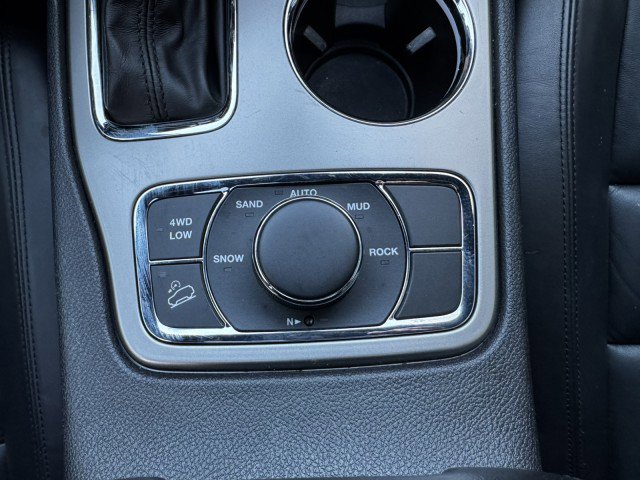 Used 2021 Jeep Grand Cherokee Limited image 17