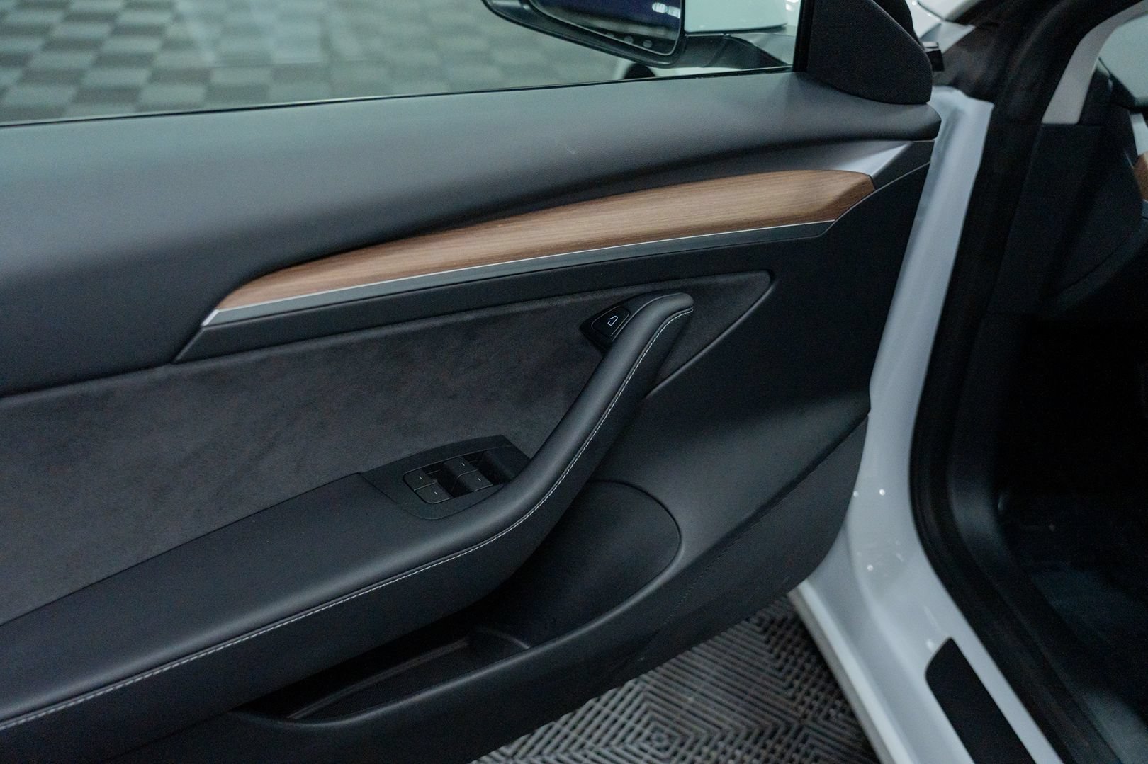 Used 2023 Tesla Model 3 Standard Range RWD image 12
