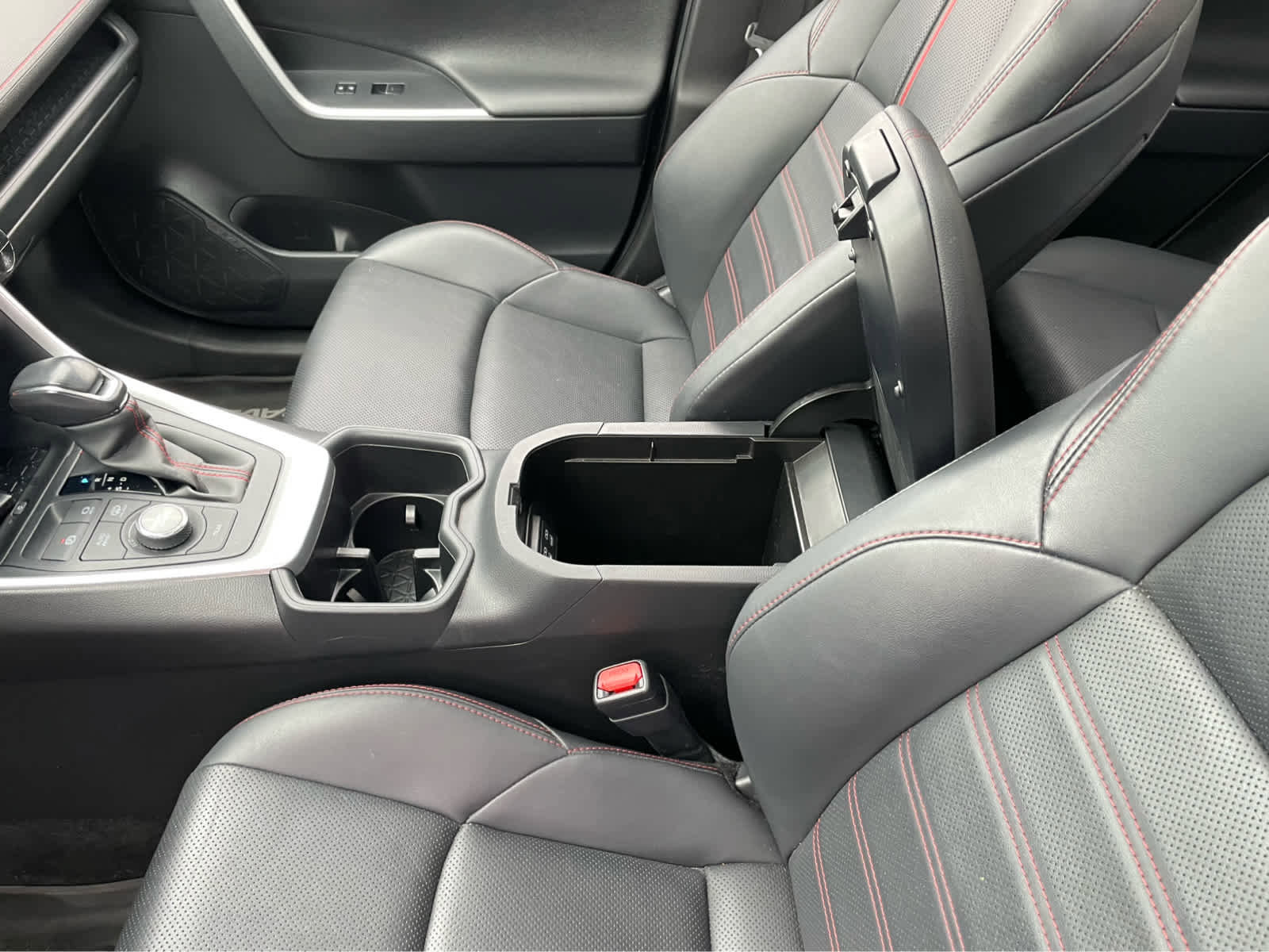 Used 2023 Toyota RAV4 XSE w/ Premium Package image 31