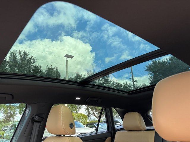 New 2026 Volkswagen Atlas Cross Sport SEL R-Line image 28