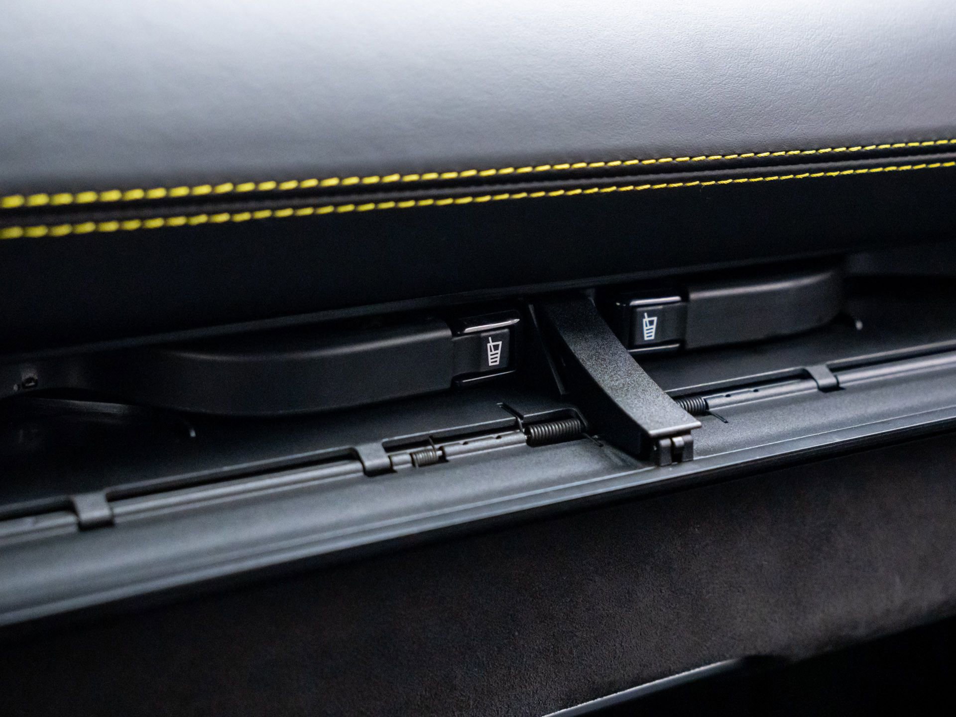 Used 2020 Porsche 718 Cayman GT4 image 33