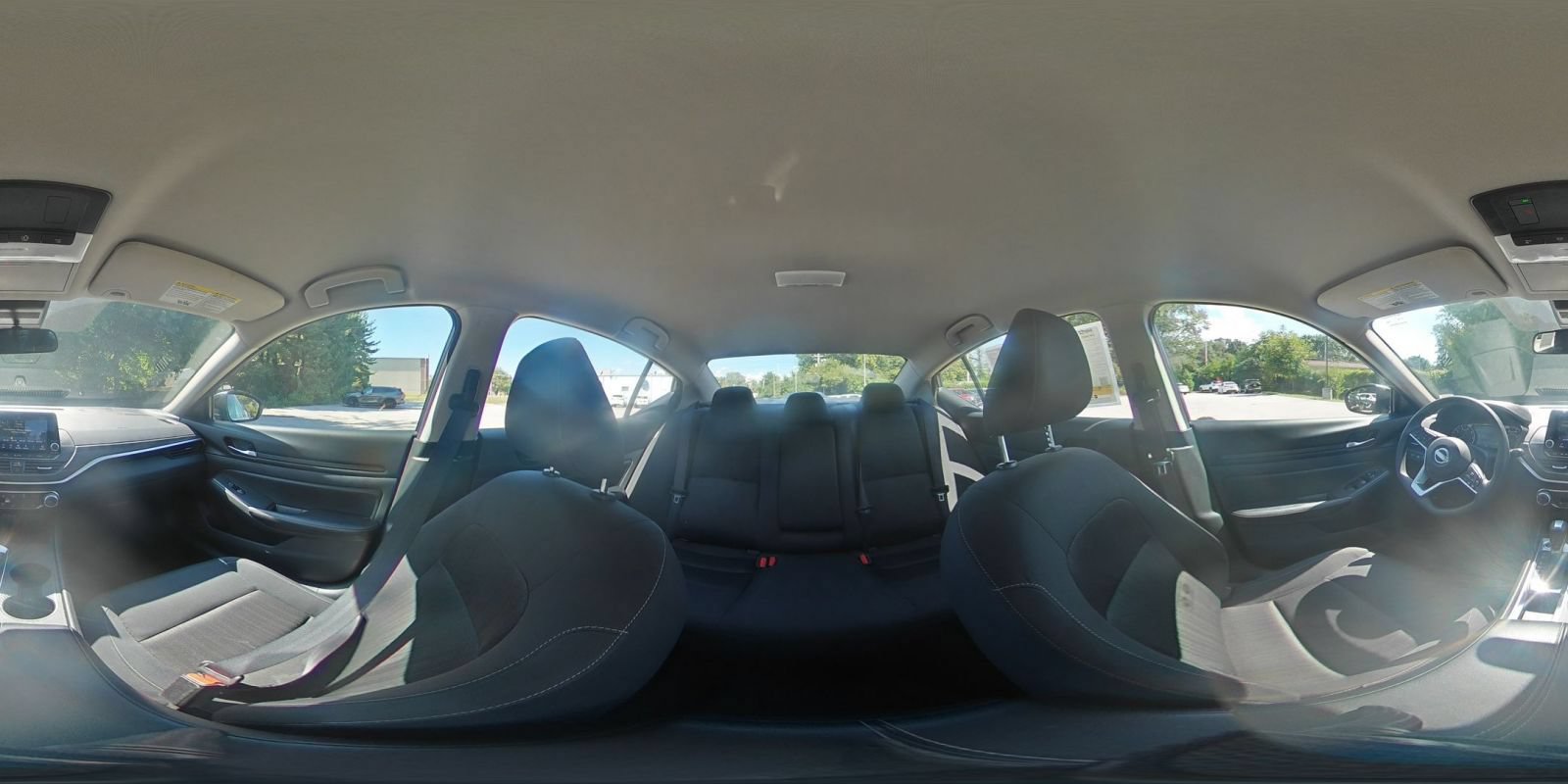 Used 2025 Nissan Altima 2.5 SV FWD image 41