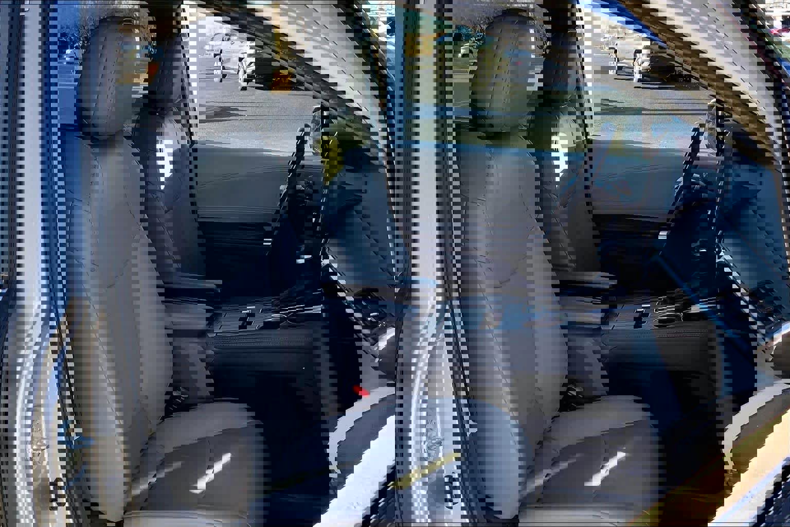 Used 2024 Toyota Sienna XLE image 9