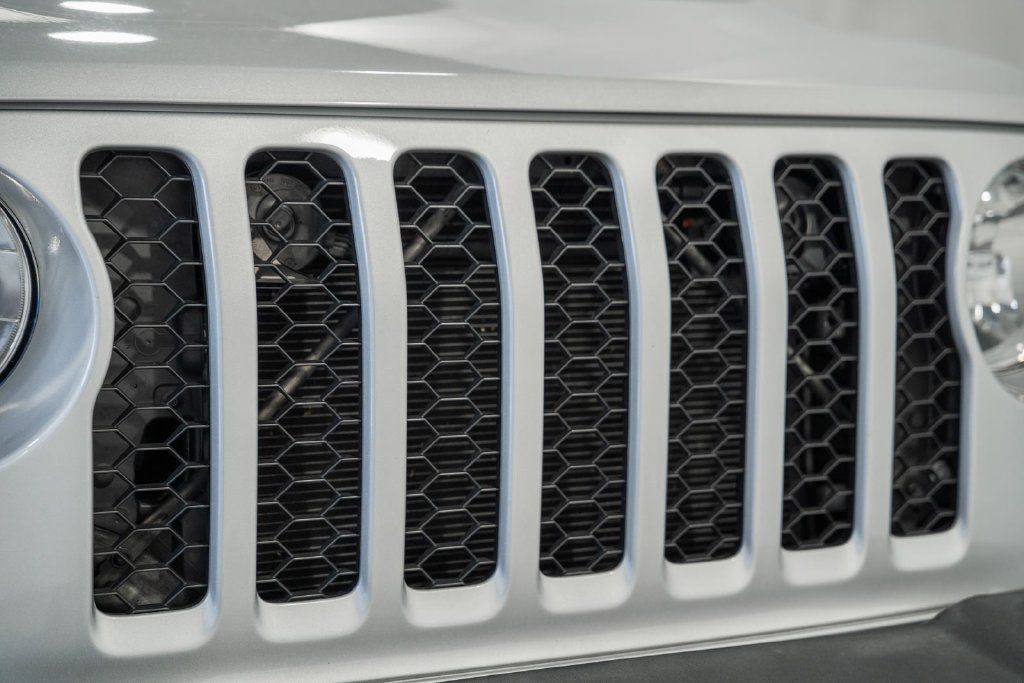 Used 2024 Jeep Wrangler Unlimited Sport AWD/4WD image 8