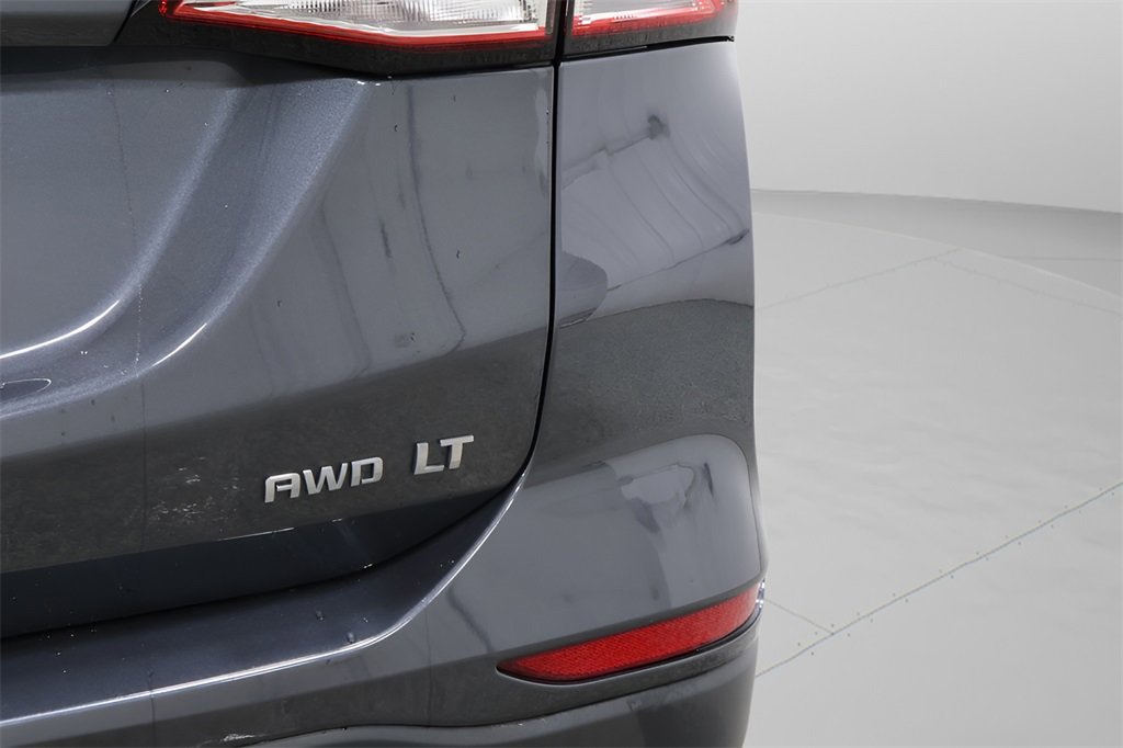 Used 2023 Chevrolet Equinox LT image 32