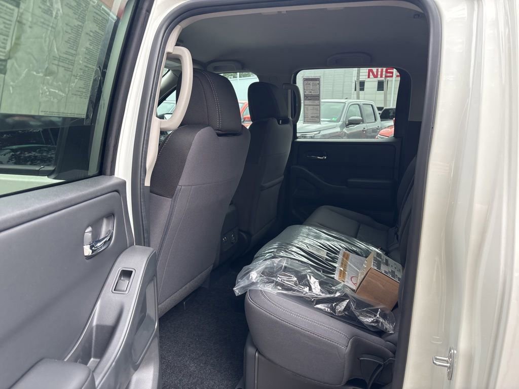 New 2025 Nissan Frontier SV w/ SV Convenience Package image 16