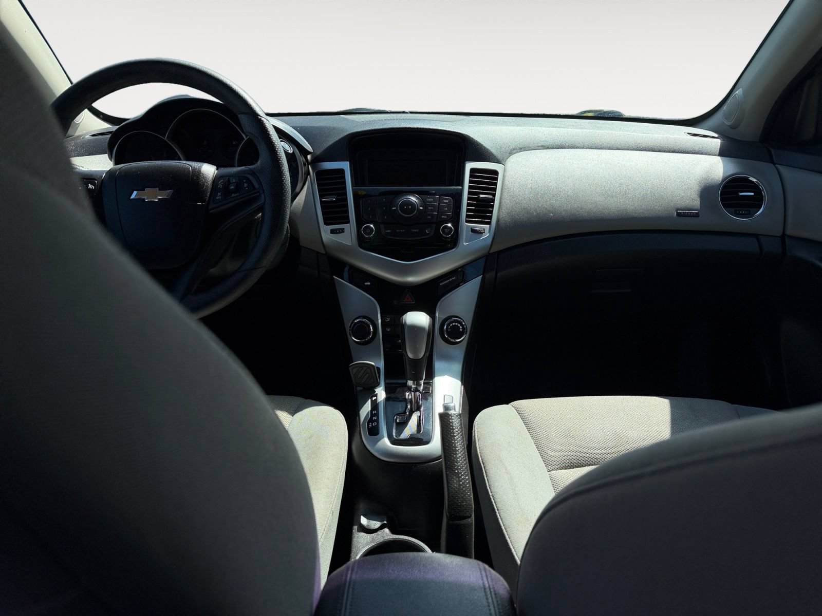 Used 2016 Chevrolet Cruze LT FWD image 11