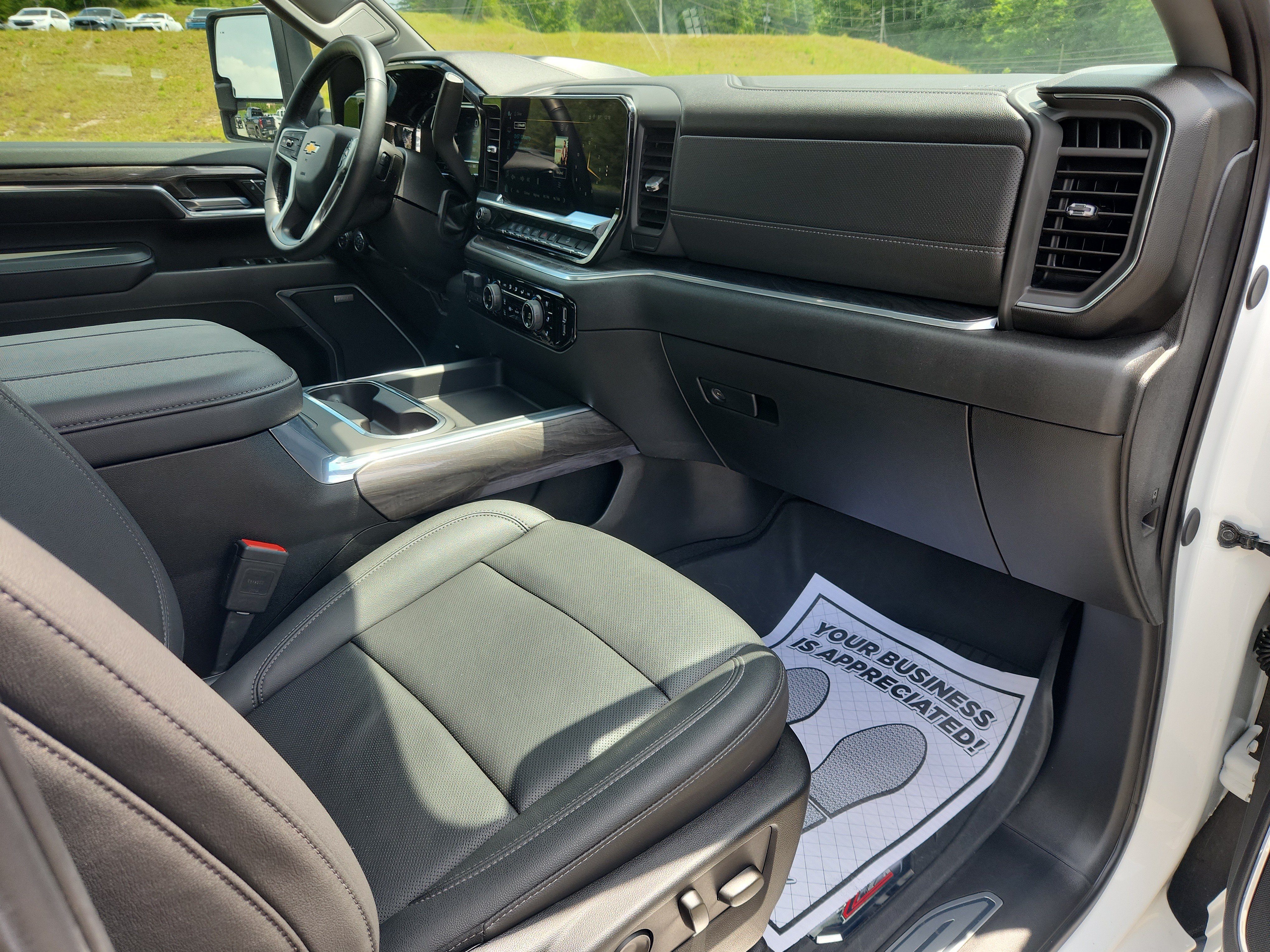 Used 2024 Chevrolet Silverado 2500 LTZ w/ LTZ Convenience Package AWD/4WD image 45