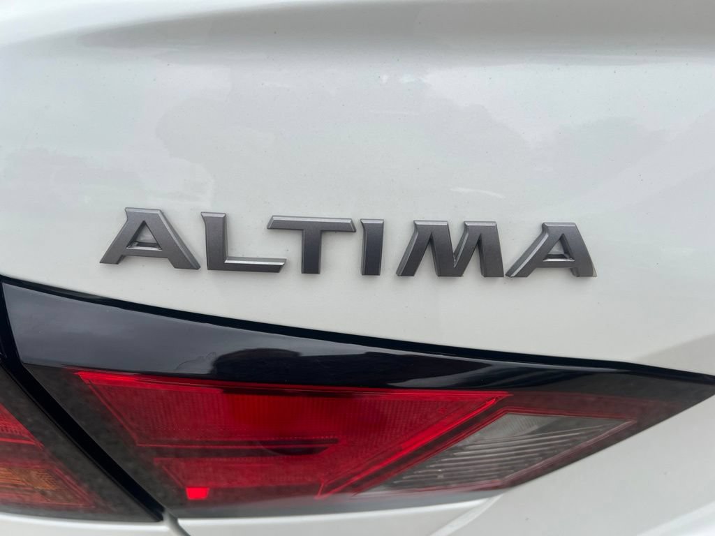 Used 2024 Nissan Altima 2.5 SR FWD image 29