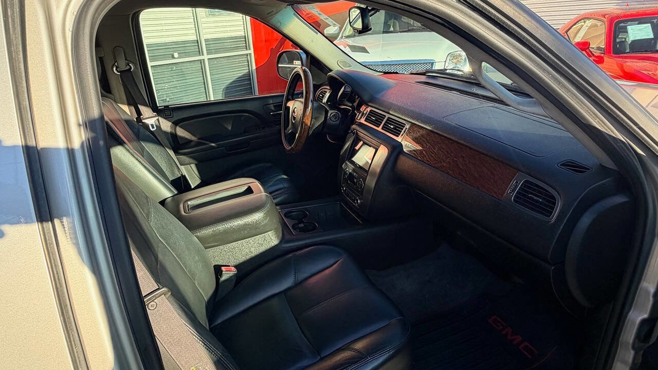 Used 2007 GMC Yukon SLT w/ SLT Preferred Equipment Group image 22