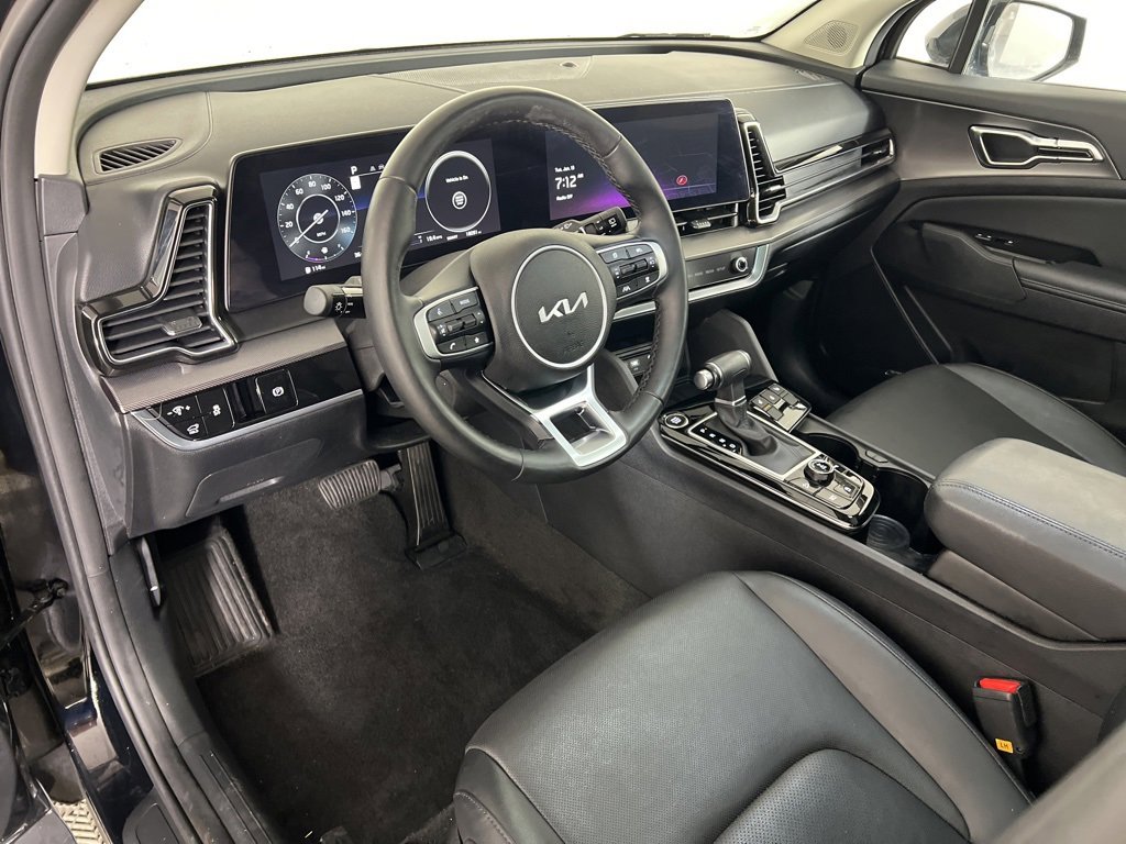 Used 2023 Kia Sportage SX image 2