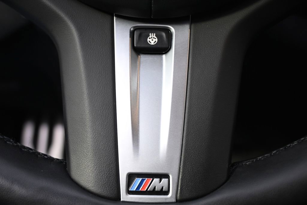Used 2022 BMW M550i xDrive w/ Dynamic Handling Package image 36