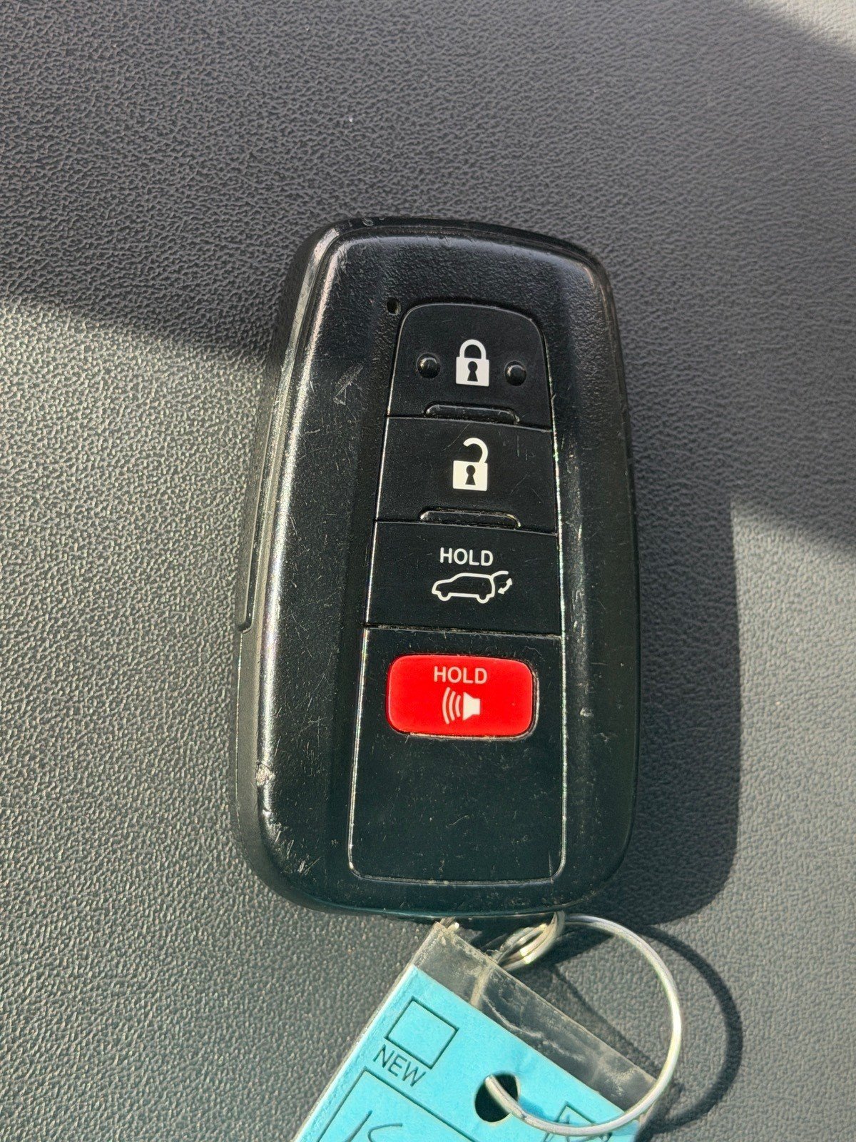 Used 2020 Toyota Highlander XLE FWD image 45
