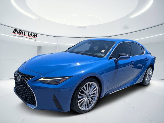 Used 2022 Lexus IS 300 w/ Premium Package RWD image 7