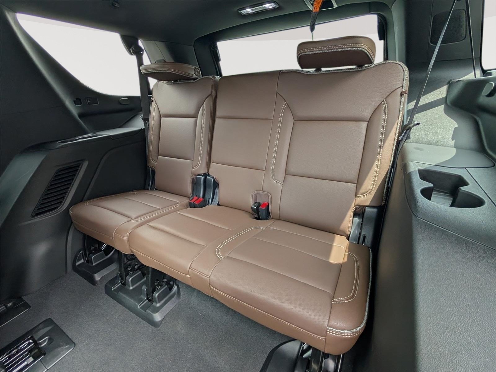 Used 2023 Chevrolet Tahoe High Country w/ Advanced Technology Package AWD/4WD image 18