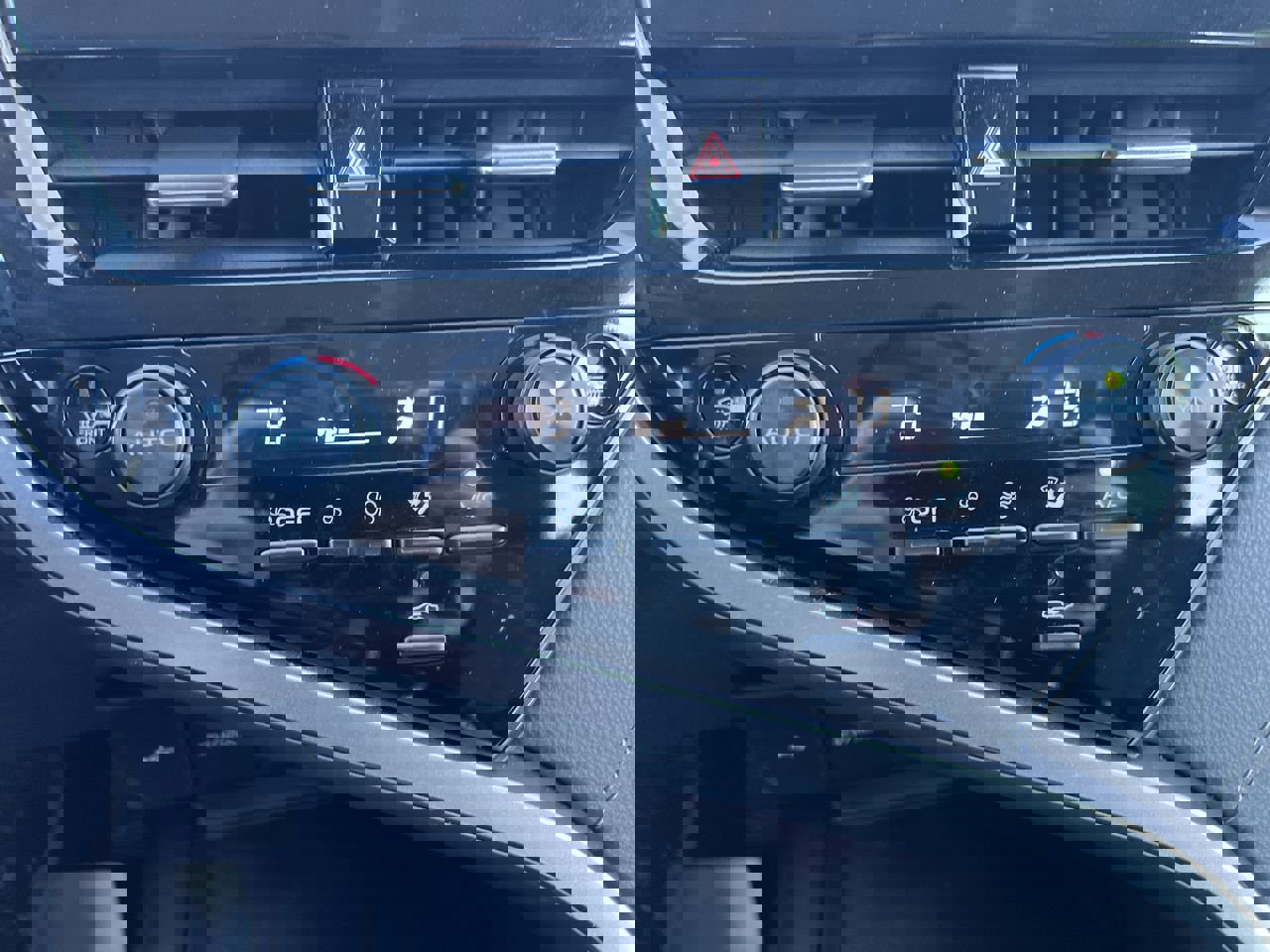 Used 2022 Toyota Camry LE image 29