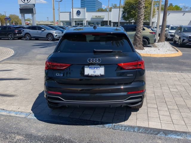 Used 2023 Audi Q3 2.0T Premium w/ Convenience Package image 5