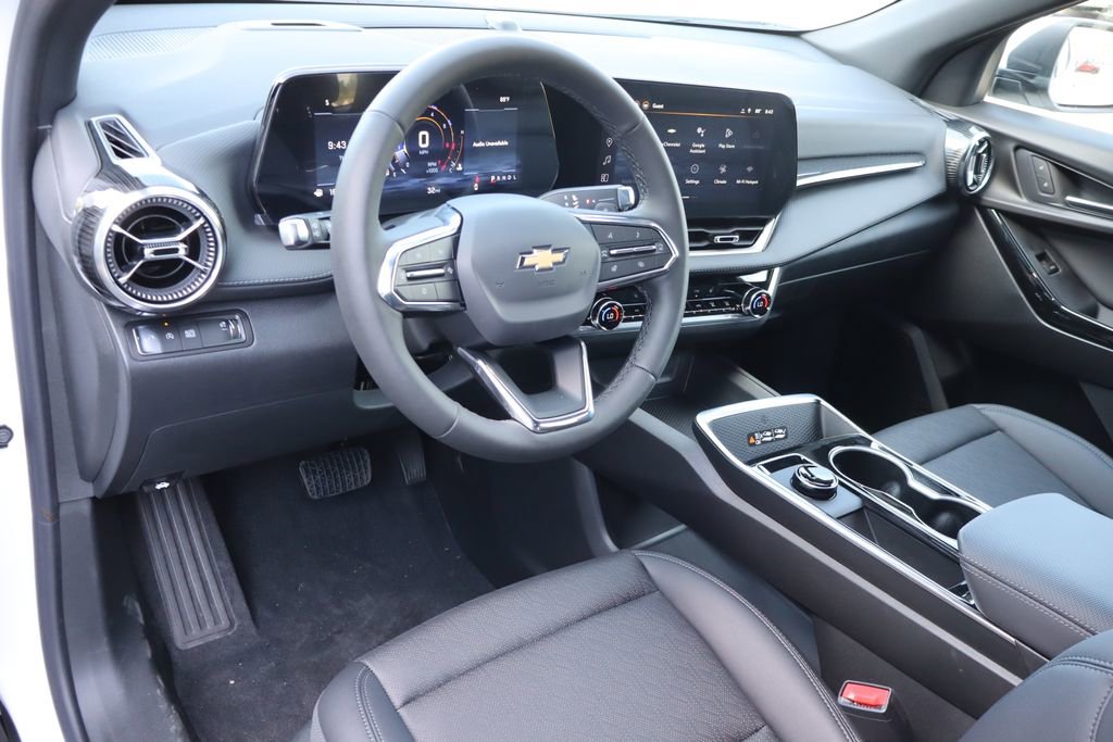 New 2026 Chevrolet Equinox LT w/ Convenience Package II FWD image 6