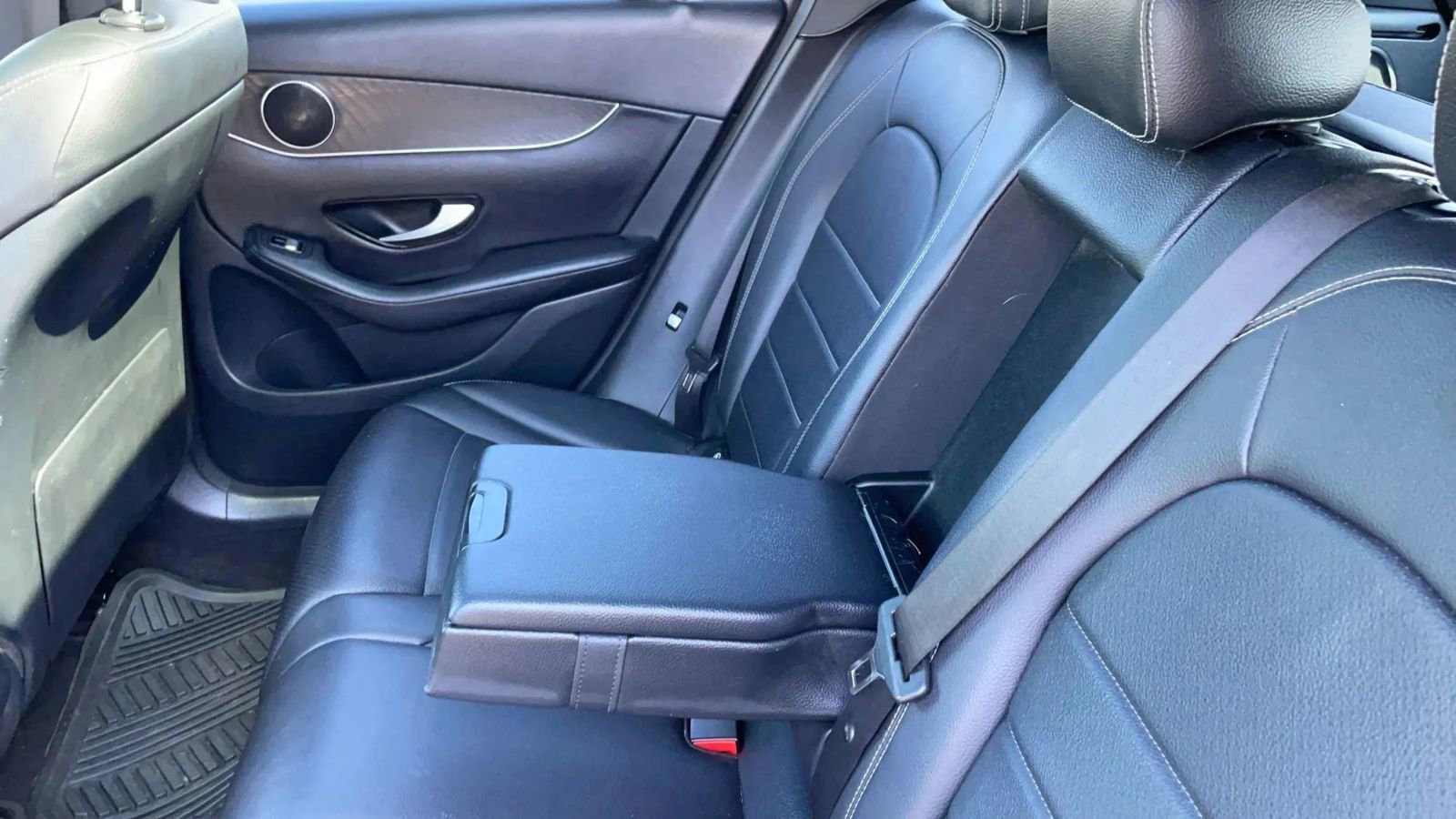 Used 2016 Mercedes-Benz GLC 300 4MATIC image 37