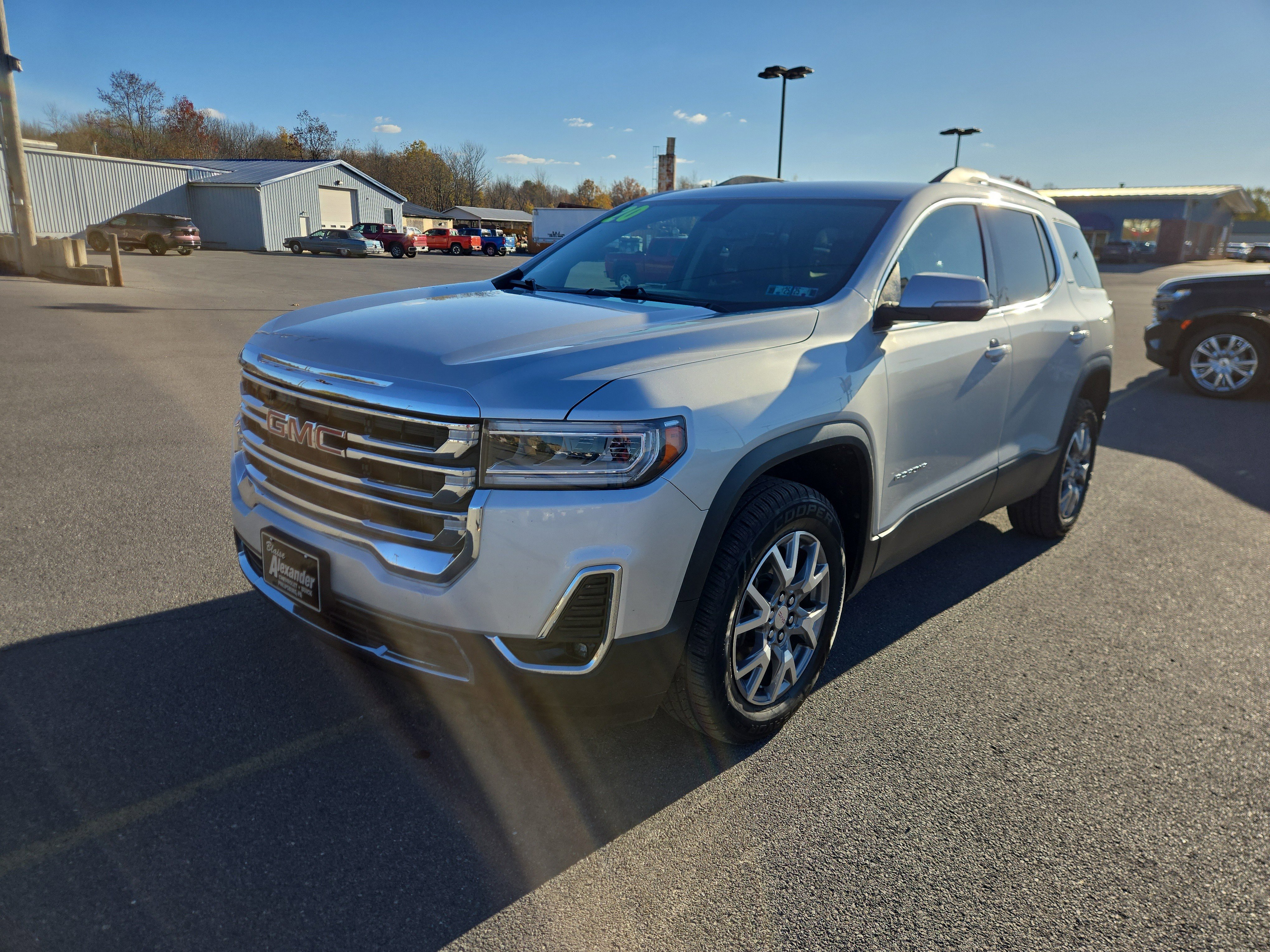 Used 2020 GMC Acadia SLT image 8