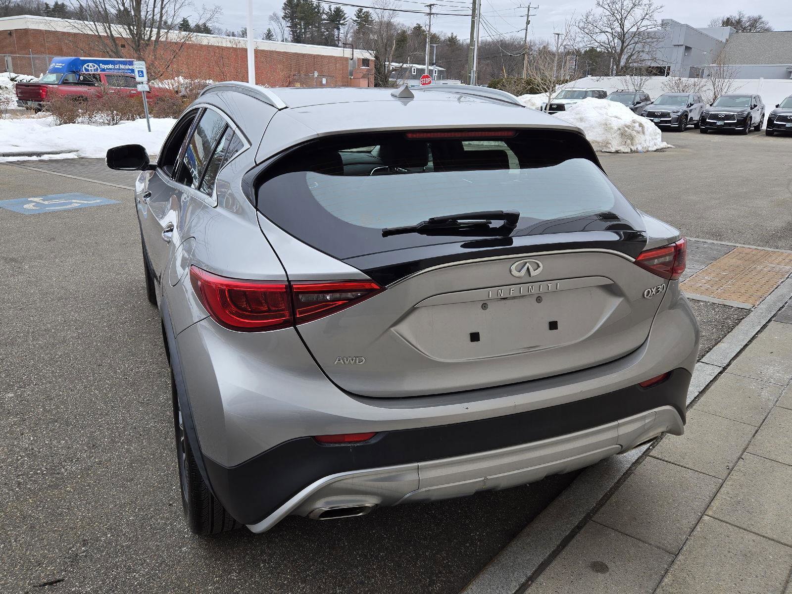 Certified 2018 INFINITI QX30 Premium w/ Cargo Package image 10