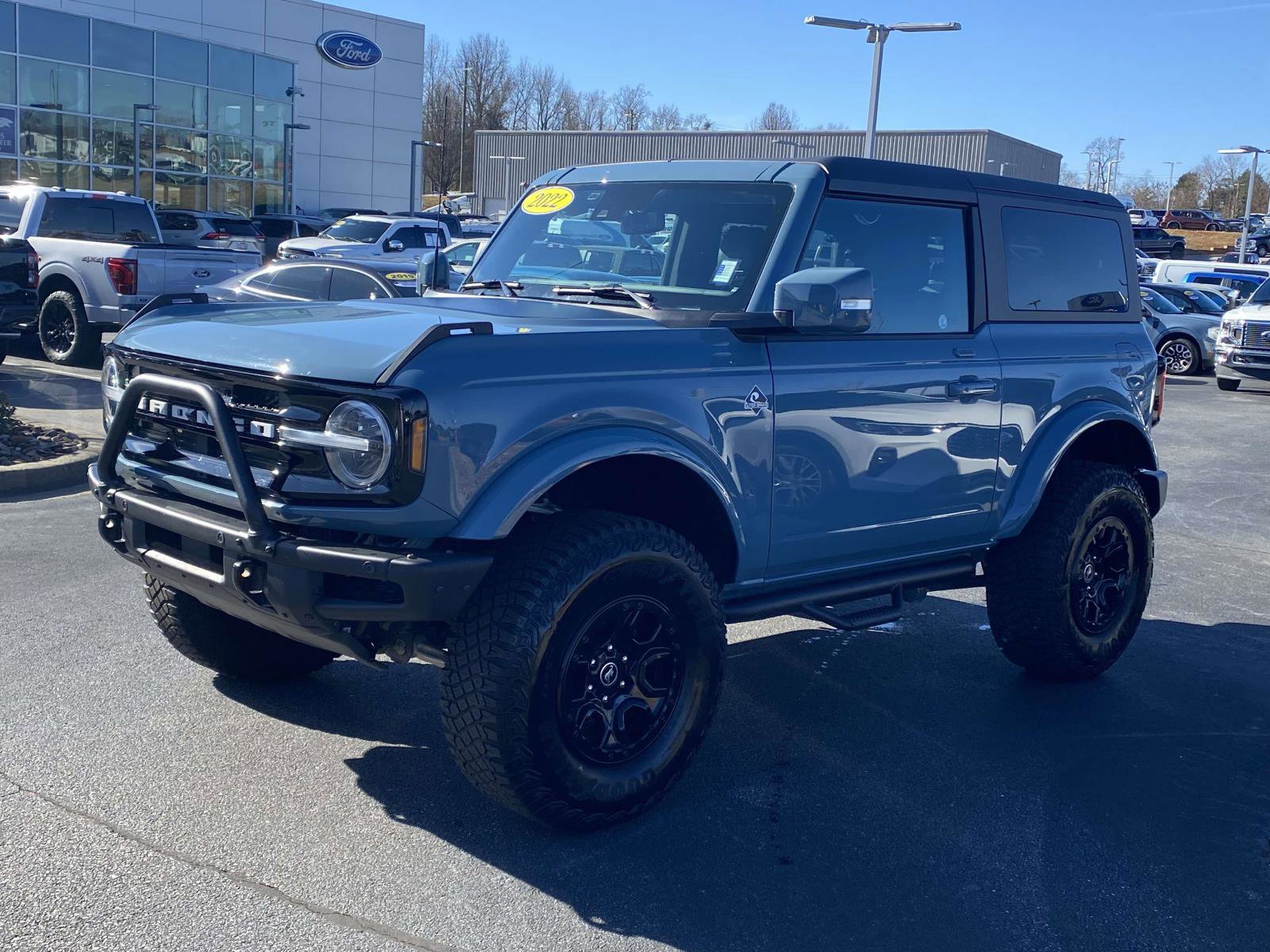 Used 2022 Ford Bronco Outer Banks image 3
