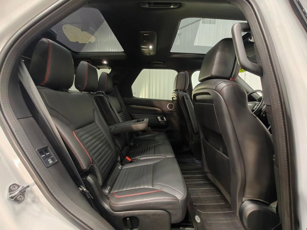 Used 2020 Land Rover Discovery HSE Luxury image 30
