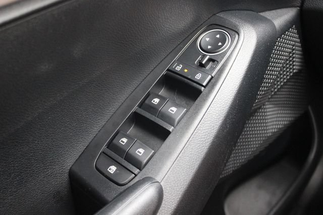 Used 2025 Kia Seltos LX AWD/4WD image 19