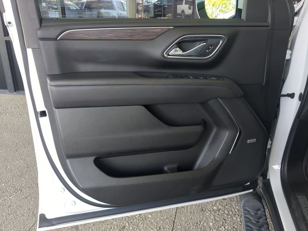 Used 2023 Chevrolet Tahoe Z71 w/ Luxury Package image 25