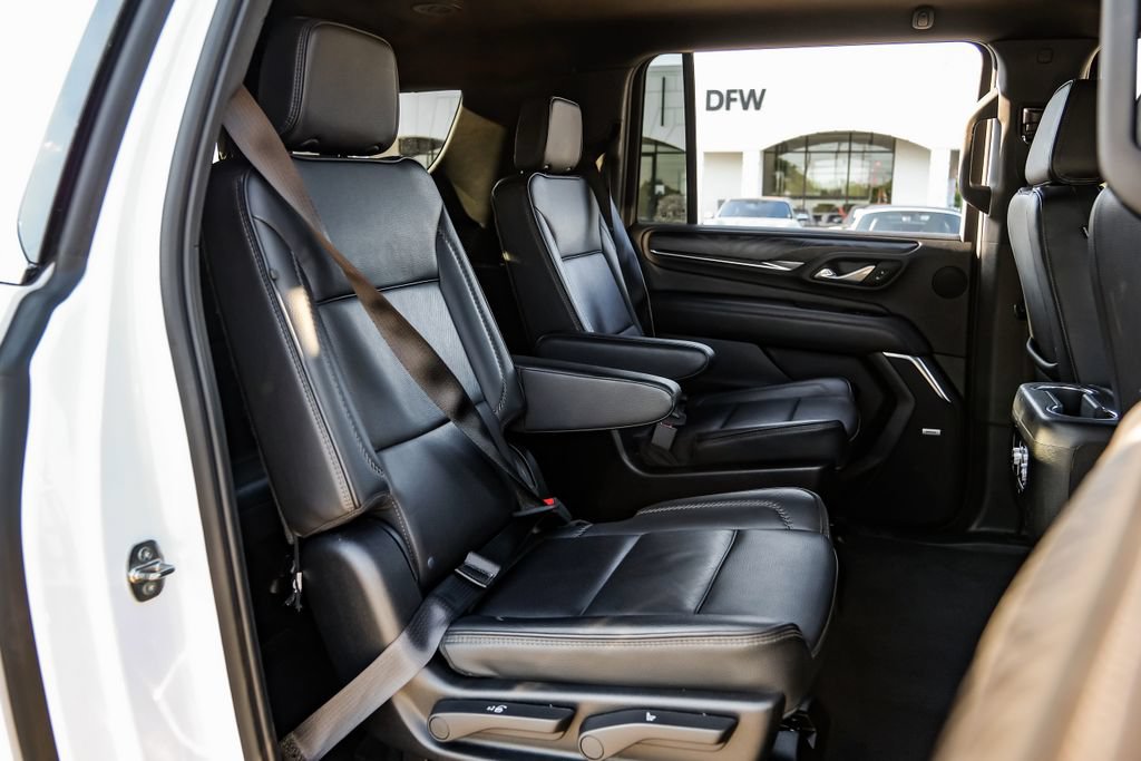 Used 2024 GMC Yukon XL Denali AWD/4WD image 44