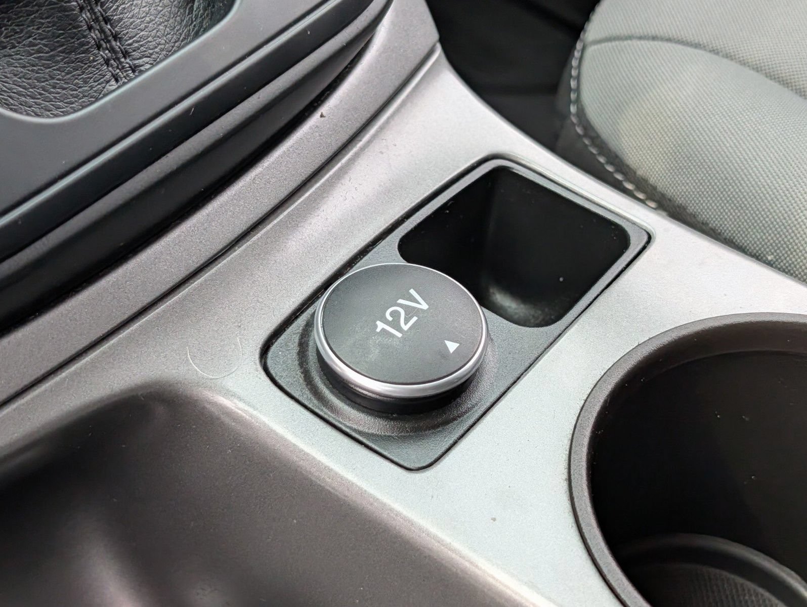 Used 2015 Ford Escape SE FWD image 8